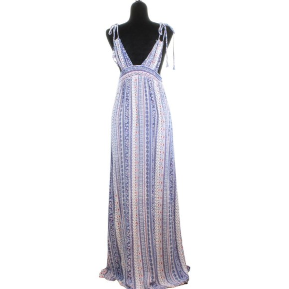Blue and White Sleeveless Maxi Sundress - Picture 2 of 4